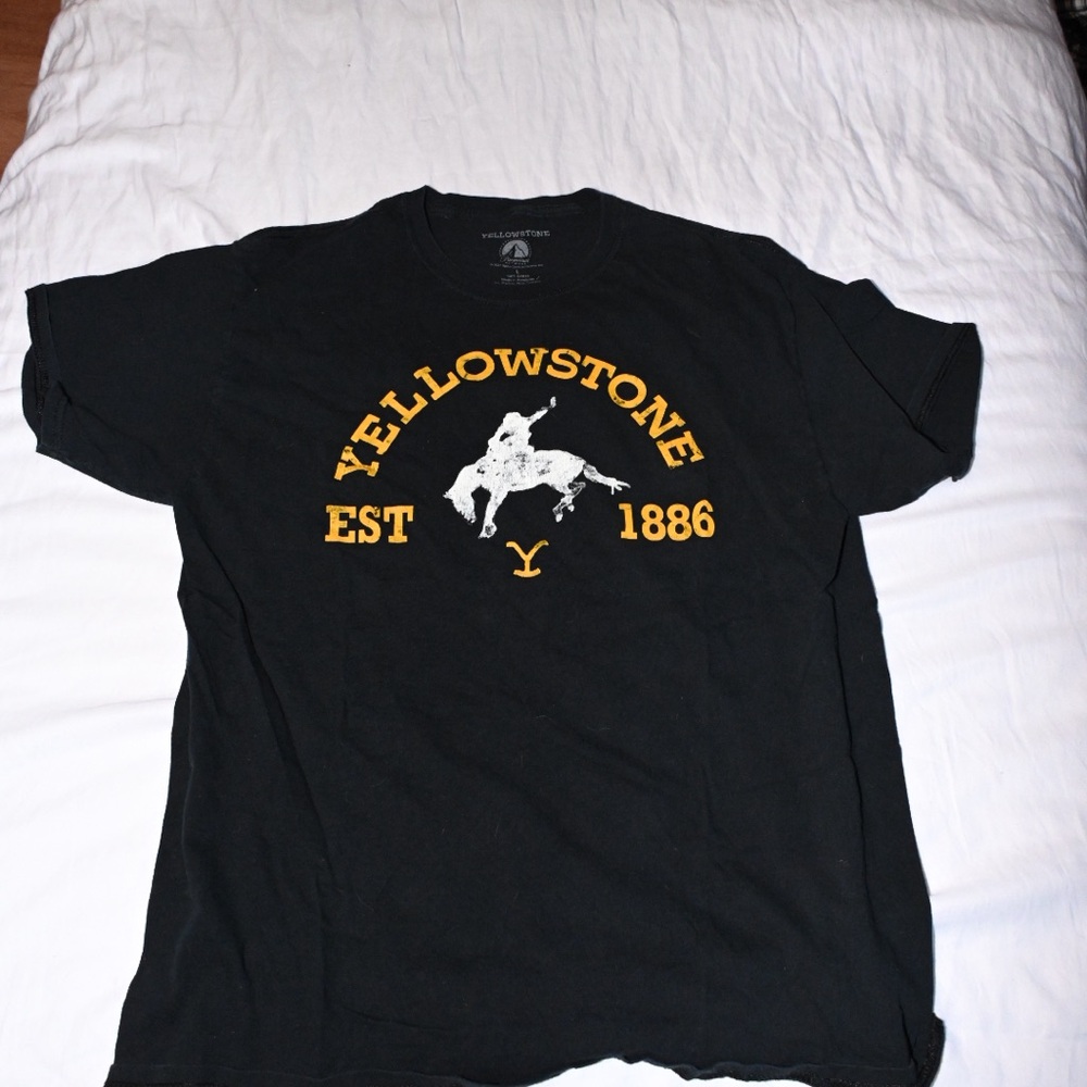 Paramount Yellowstone Black Graphic Men's T-Shirt Cotton Knit Crew Neck Size L